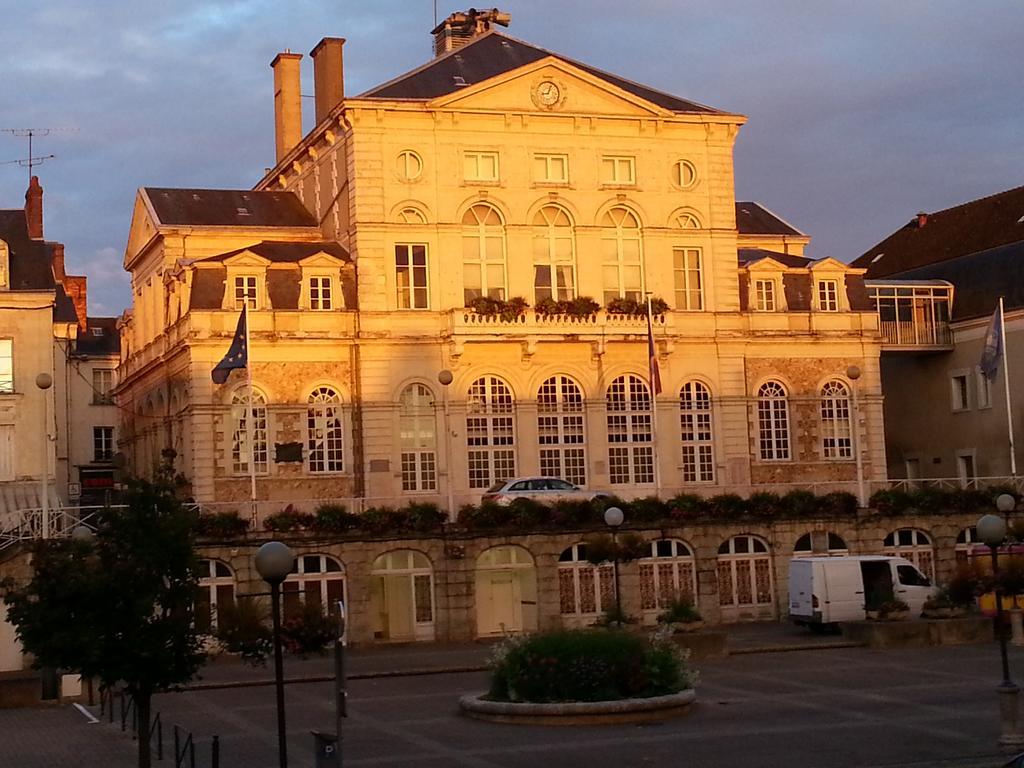 Hotel Au Lion D'Or Nogent-le-Rotrou Ngoại thất bức ảnh